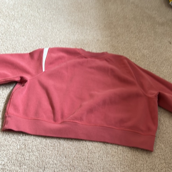 Nike cropped crew neck size medium. - Picture 5 of 5
